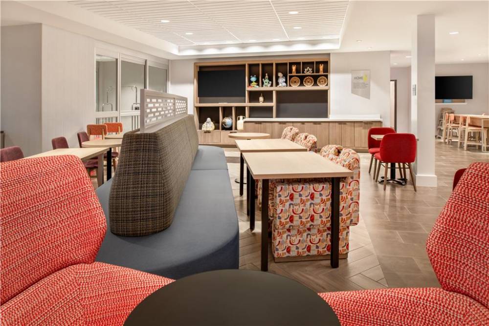 Home2 Suites By Hilton Woodland Sacramento 2