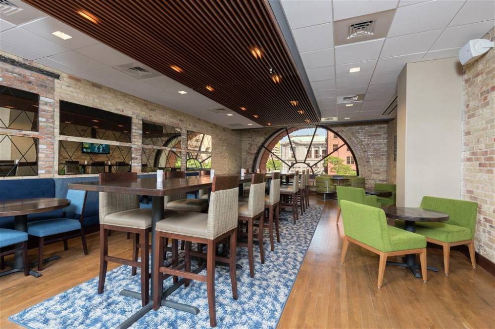 Homewood Suites By Hilton Grand Rapids Downtown 8