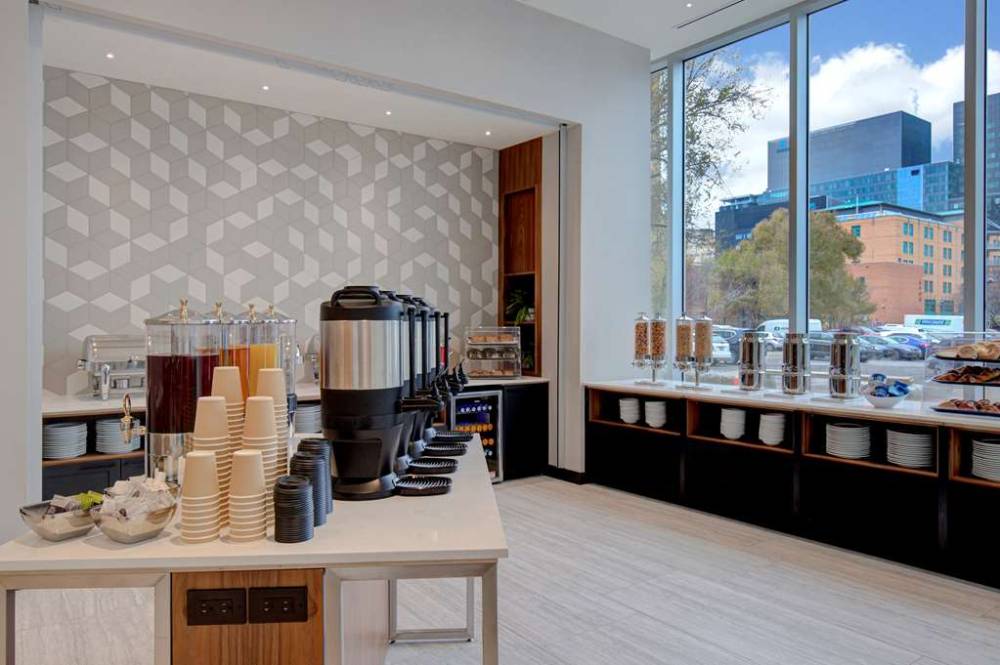 Homewood Suites By Hilton Montreal Downtown 7