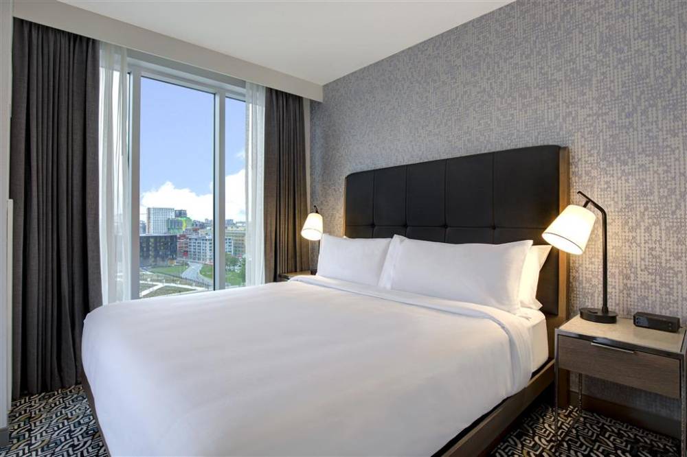 Homewood Suites By Hilton Montreal Downtown 8