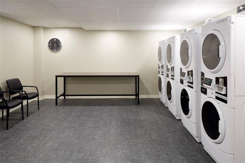 Homewood Suites By Hilton Montreal Midt 3