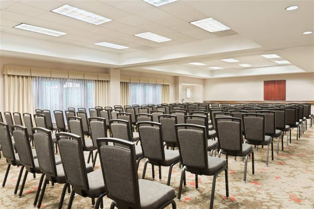 Homewood Suites By Hilton Raleigh/crabtree Valley 2
