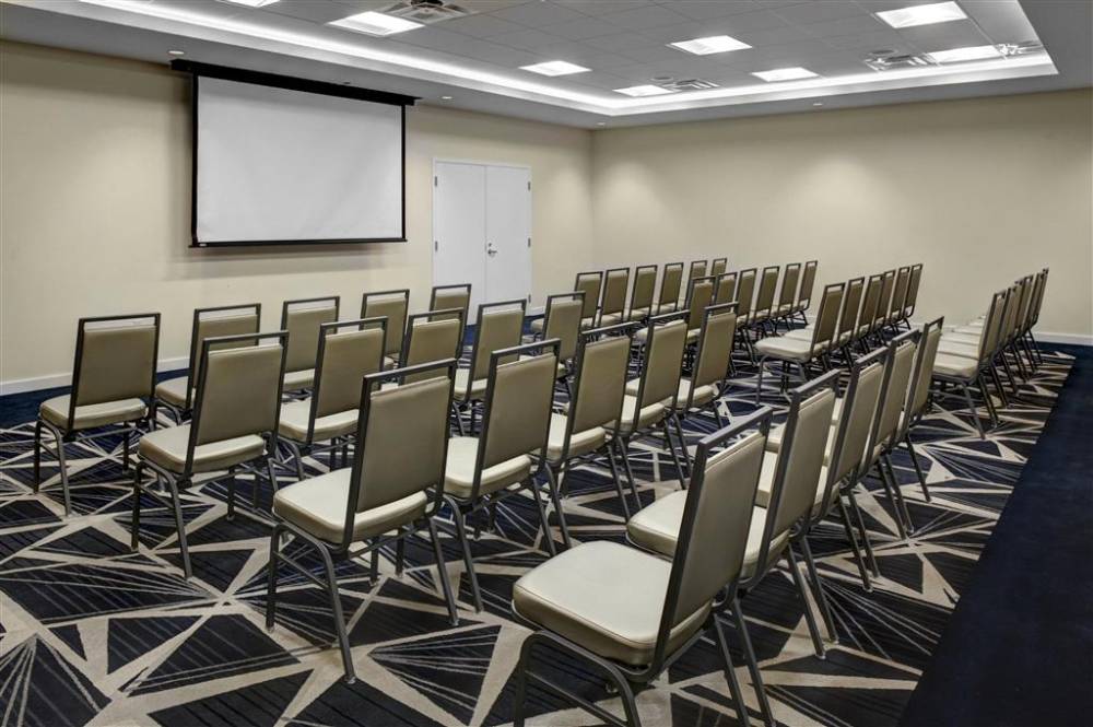Homewood Suites By Hilton Richmond-downtown 2