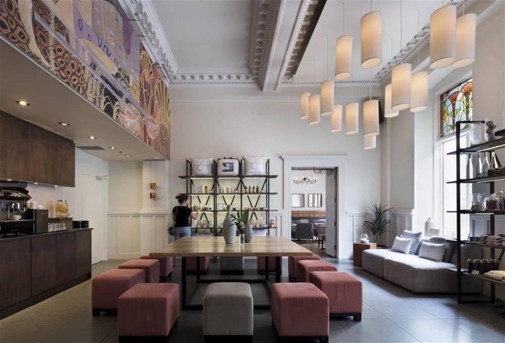 Hotel 71 2