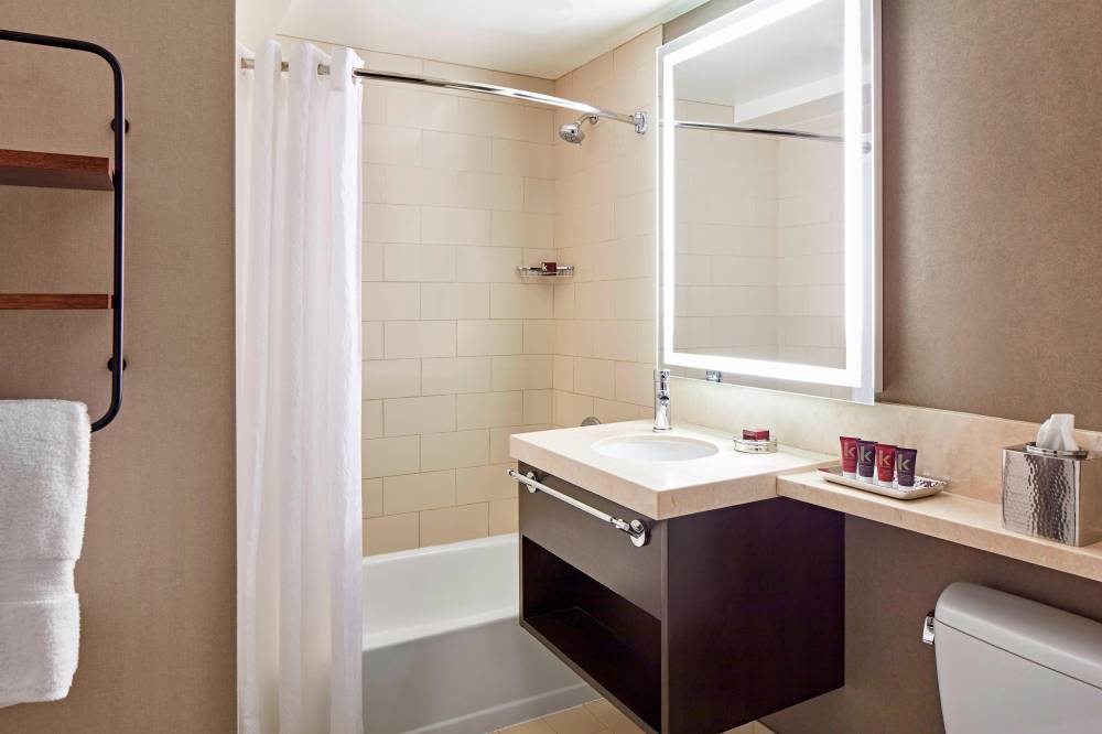 Hotel Adagio Autograph Collection 3