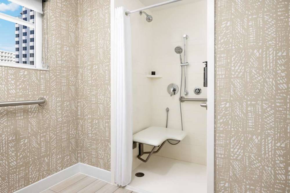 Hotel Continental Miami Beach  Tapestry Collection By Hilton 4