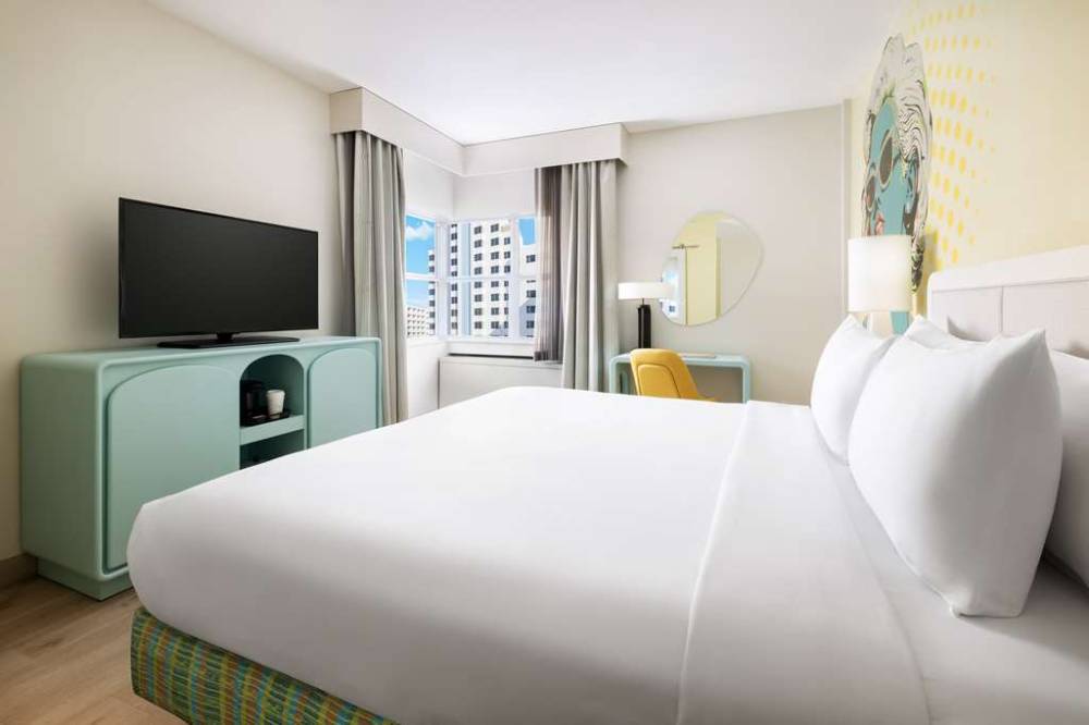 Hotel Continental Miami Beach  Tapestry Collection By Hilton 5
