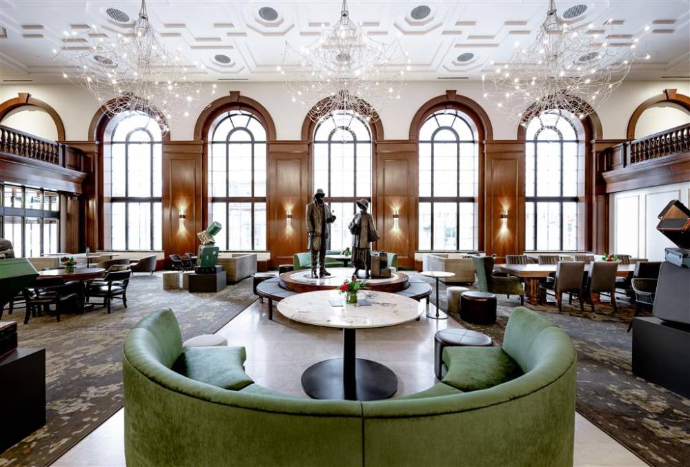 Hotel Fort Des Moines  Curio Collection By Hilton 3
