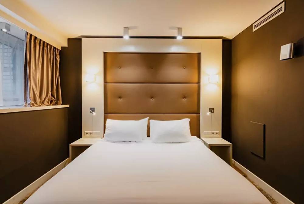 Hotel Jl No76 7