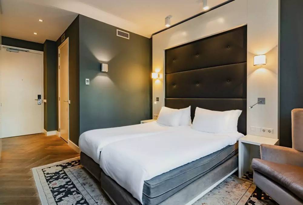 Hotel Jl No76 4