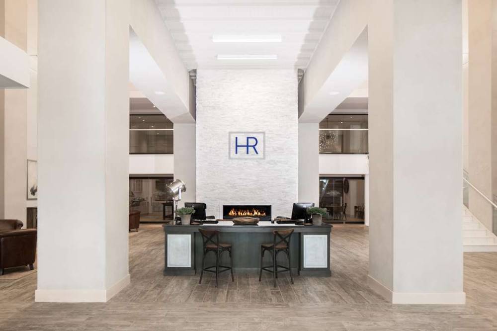 Hotel Renovo Des Moines Urbandale Tapestry Collection Hilton 3
