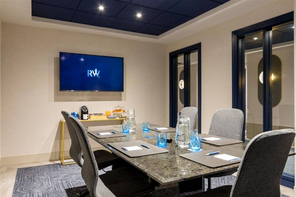 Hotel Royal William Ascend Hotel Collection 3