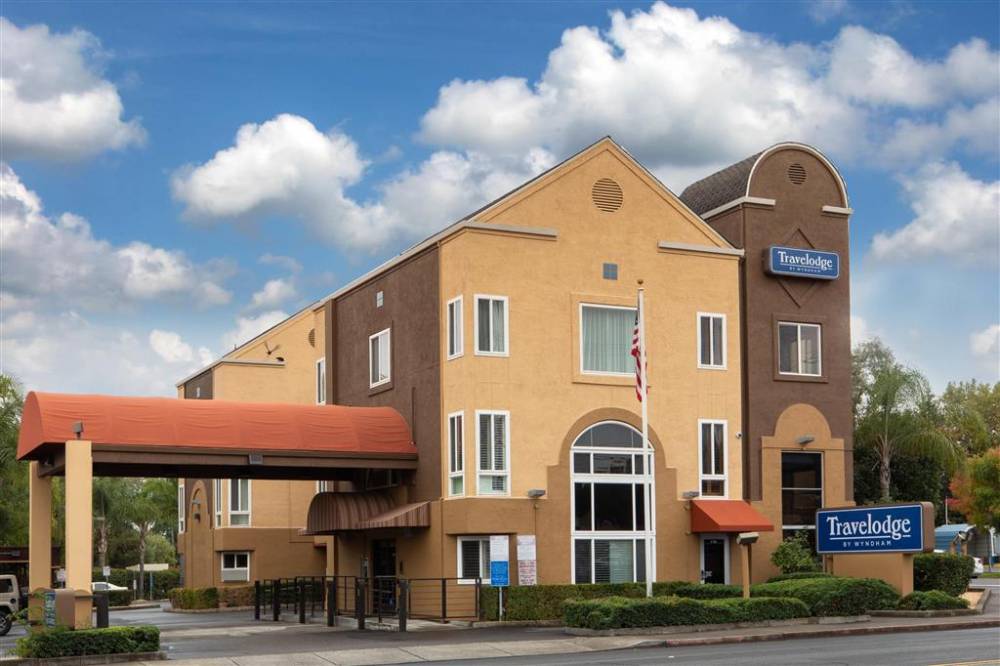 Hotel Vinea, A Travelodge By Wyndham 1