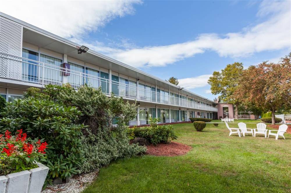 Howard Johnson By Wyndham Albany 2