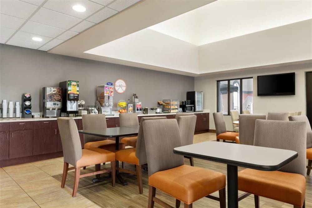 Howard Johnson By Wyndham Billings 3