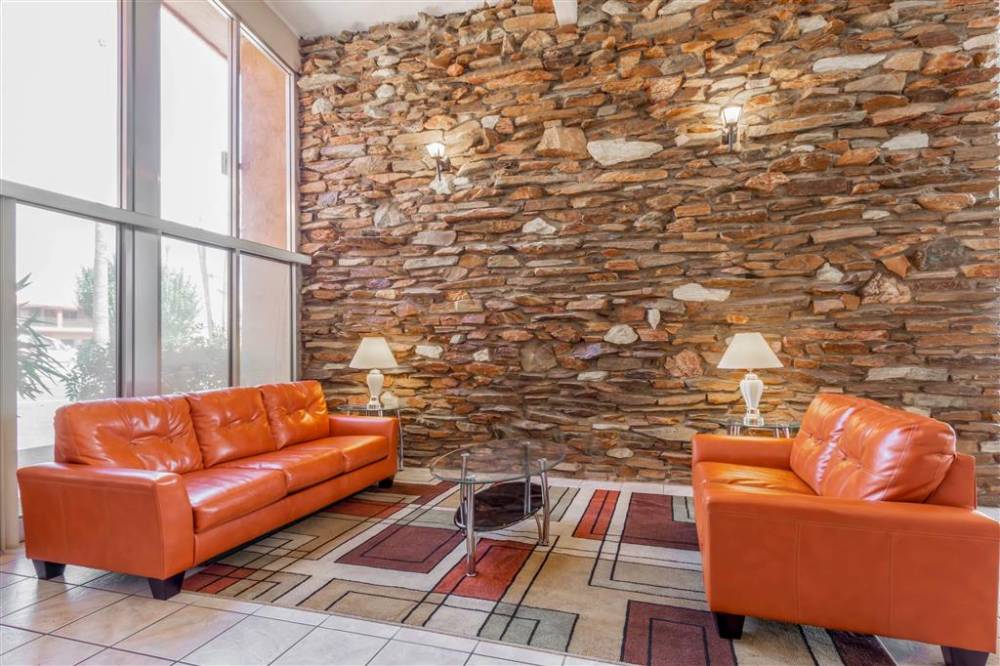 Howard Johnson By Wyndham Phoenix Airport/downtown Area 3