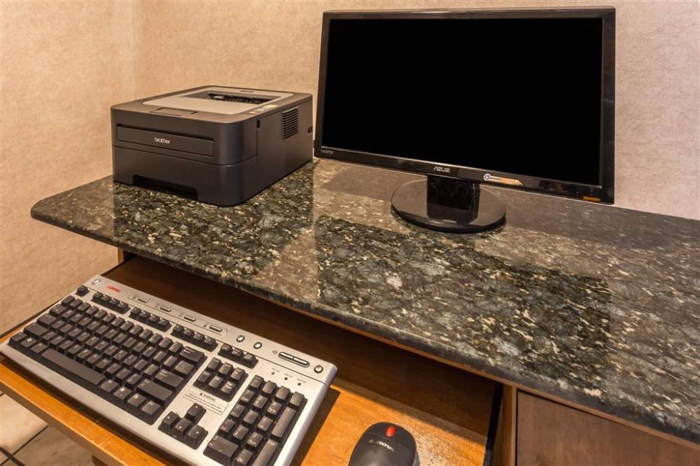 Howard Johnson By Wyndham Phoenix Airport/downtown Area 5