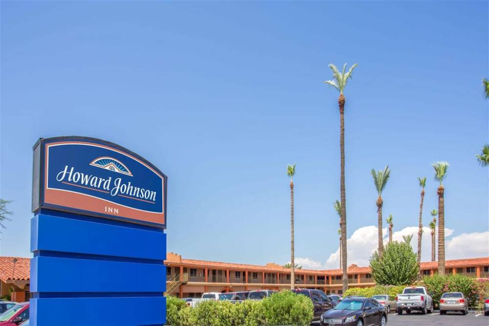 Welcome to Howard Johnson Phoenix AirportDowntown