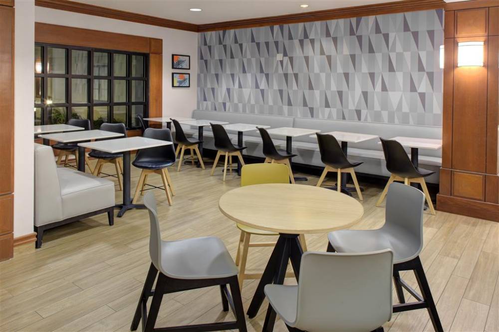 Hyatt House Boston Burlington 5