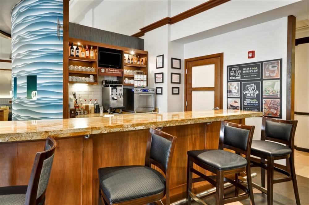 Hyatt Place Albuquerque Uptown 6