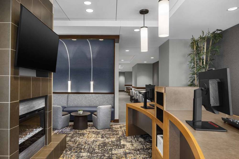 Hyatt Place Boston Braintree 3