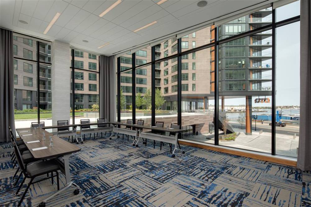 Hyatt Place Boston/seaport District 3