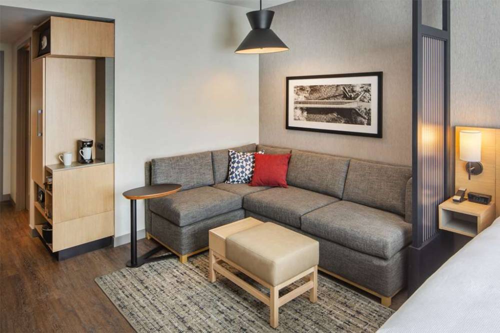 Hyatt Place Reno 4