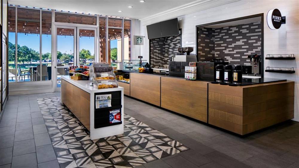 Hyatt Regency Wichita 8