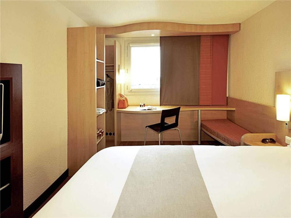 Ibis London Luton Airport 3