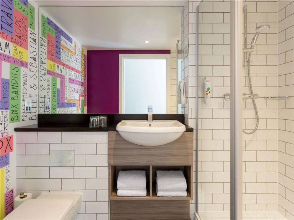 Ibis Styles Glasgow Central 9