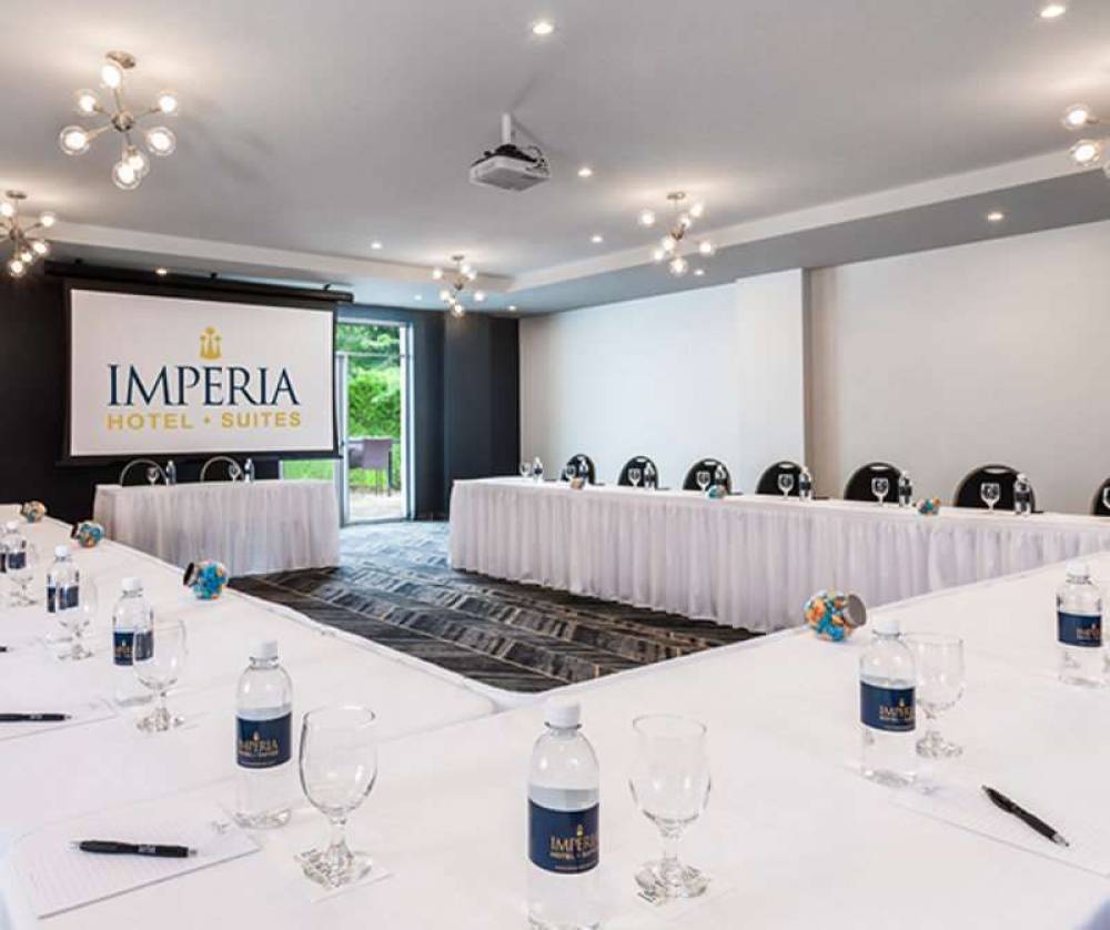 Imperia Hotel And Suites Boucherville 4