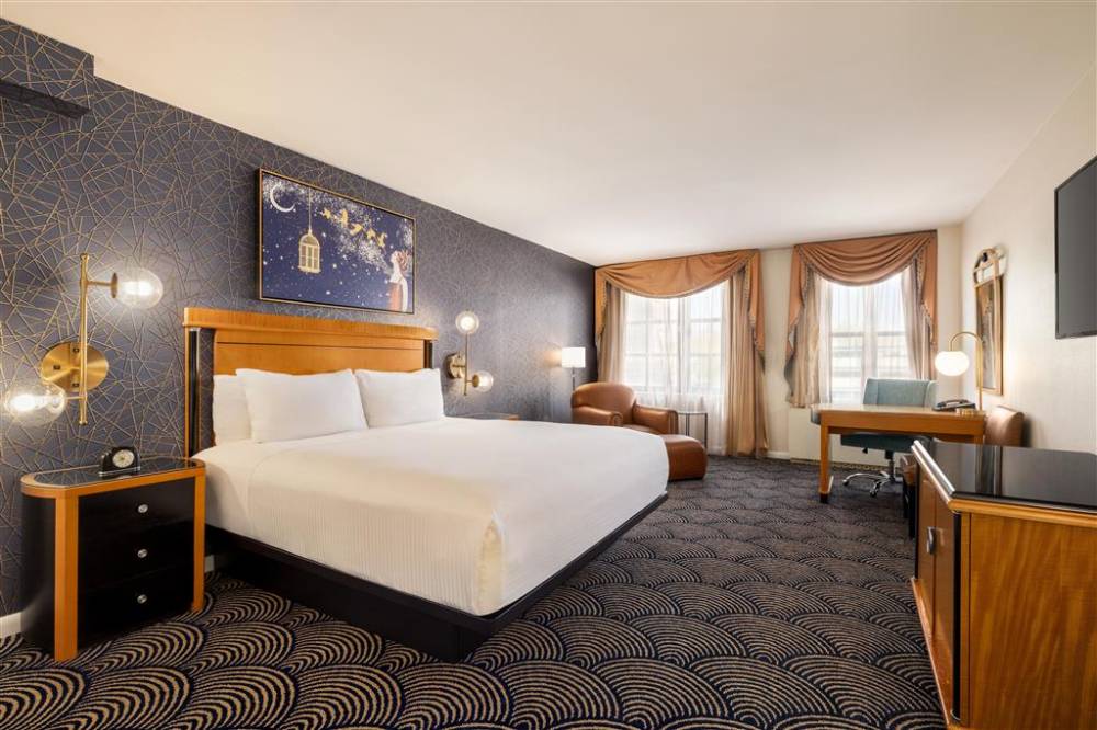 Inn At Great Neck 10