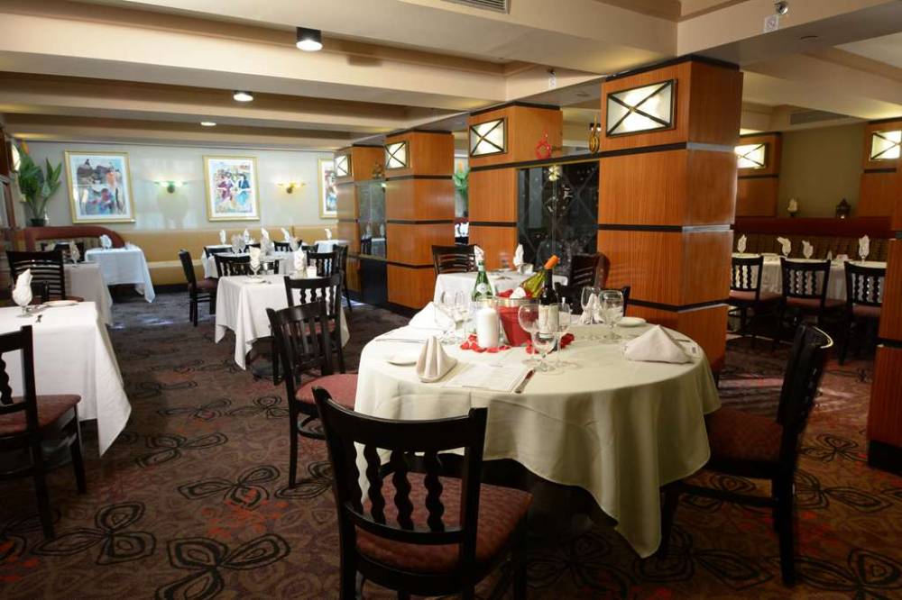 Inn At Great Neck 9