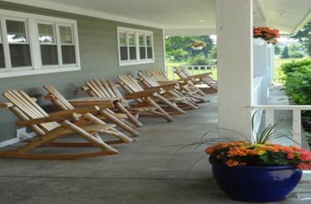 Ivy Court Inn And Suites 2