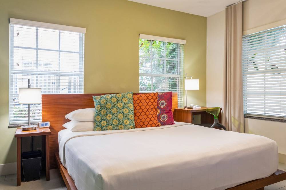 Kasa El Paseo Miami Beach 2