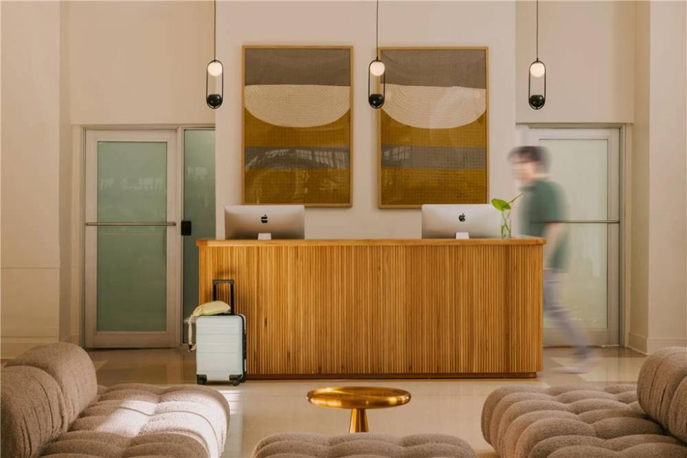 Kenmore Village Hotel South Beach 7