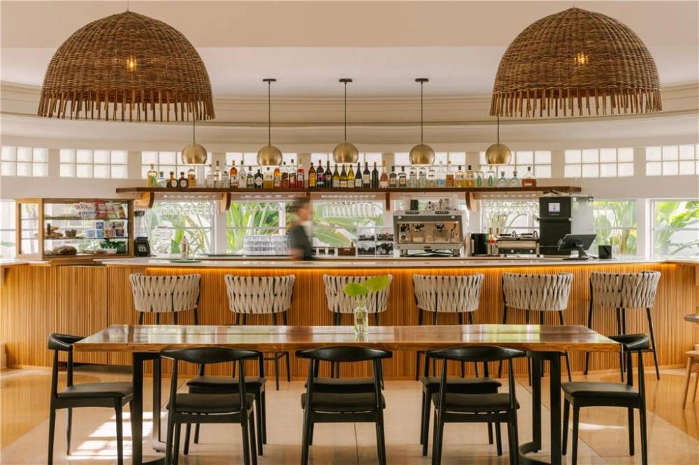 Kenmore Village Hotel South Beach 8