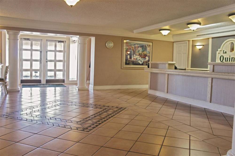 La Quinta Inn By Wyndham Albuquerque Airport 3