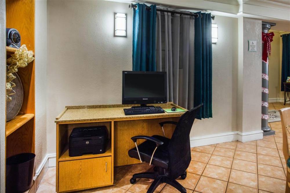 La Quinta Inn By Wyndham Norfolk Virginia Beach 4