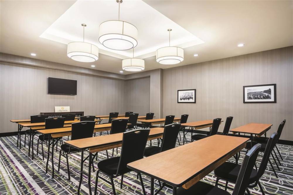 La Quinta Inn Ste Clifton Park 3