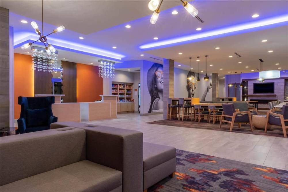 La Quinta Inn Ste Greensboro 3