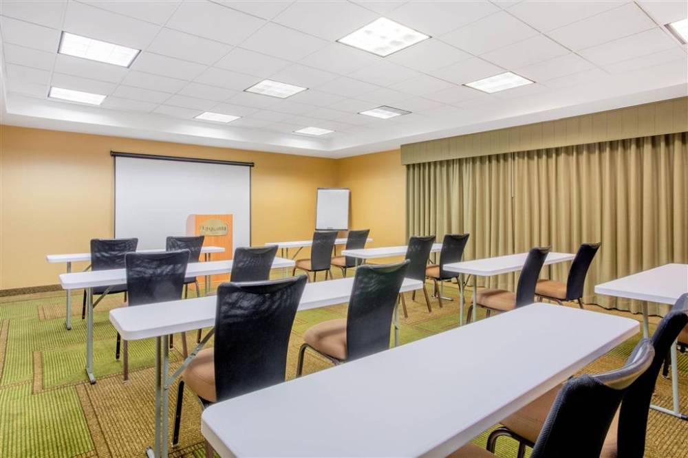 La Quinta Inn Ste Greensboro 3