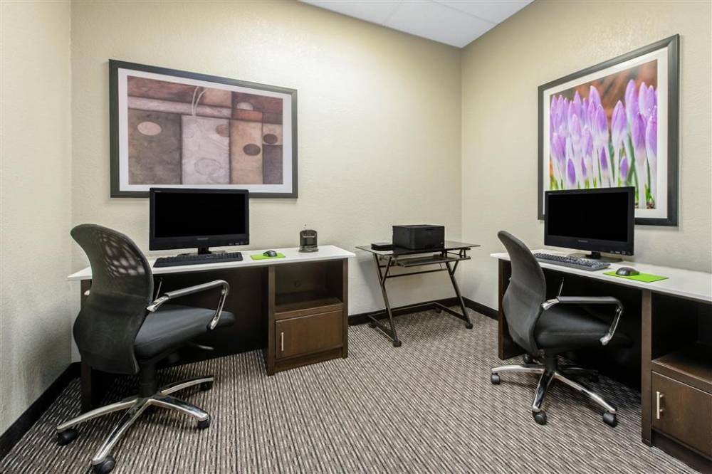 La Quinta Inn Ste Msy Ap 6