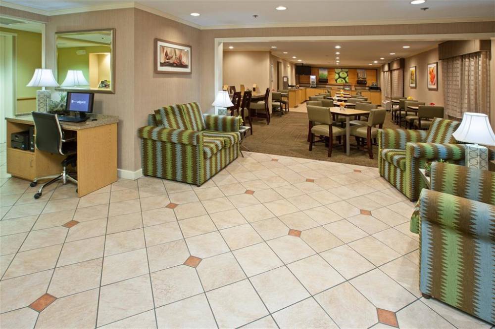 La Quinta Inn Ste Nashville Ap 4