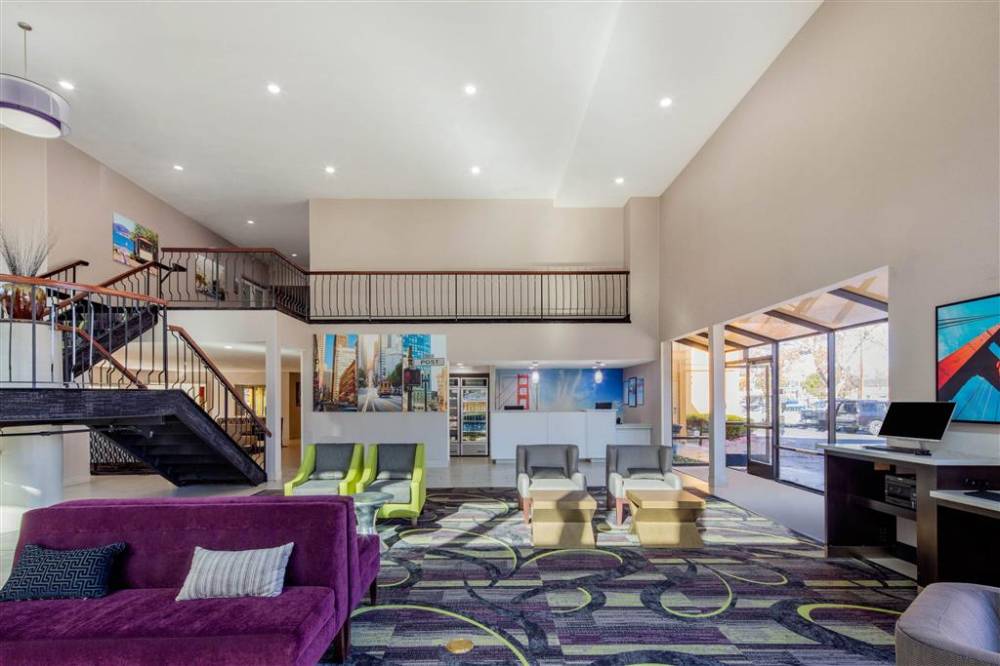 La Quinta Inn Ste Oakland Hayw 4