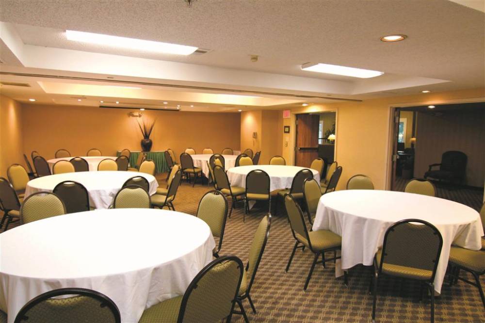 La Quinta Inn Ste Oakland Hayw 3