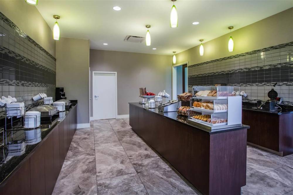 La Quinta Inn Ste Virginia Bch 3
