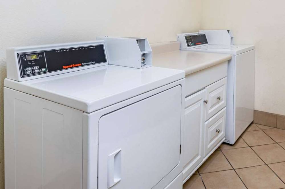 La Quinta Inn & Suites By Wyndham El Paso East 7