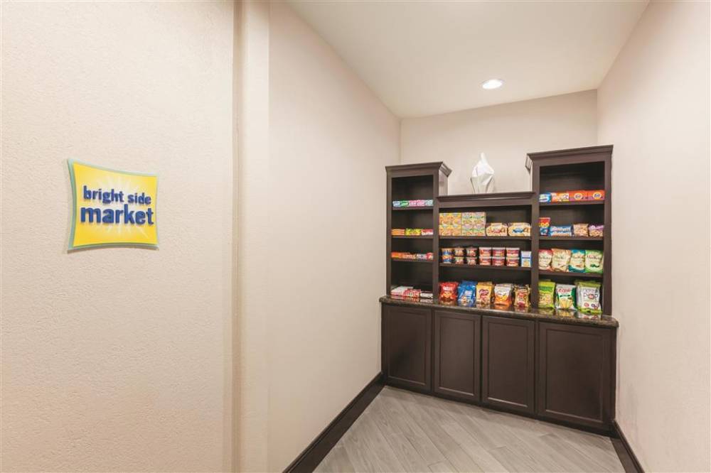 La Quinta Inn & Suites By Wyndham Houston Bush Intl Airpt E 3