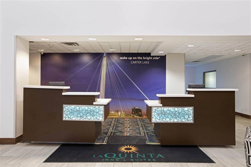 La Quinta Inn & Suites By Wyndham Omaha Airport Downtown 6